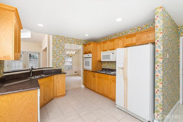 4 Douglas Fir Court, Plainsboro, NJ 08540