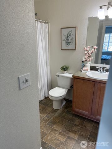 570 Beaver Boulevard #B, Pacific, WA 98047