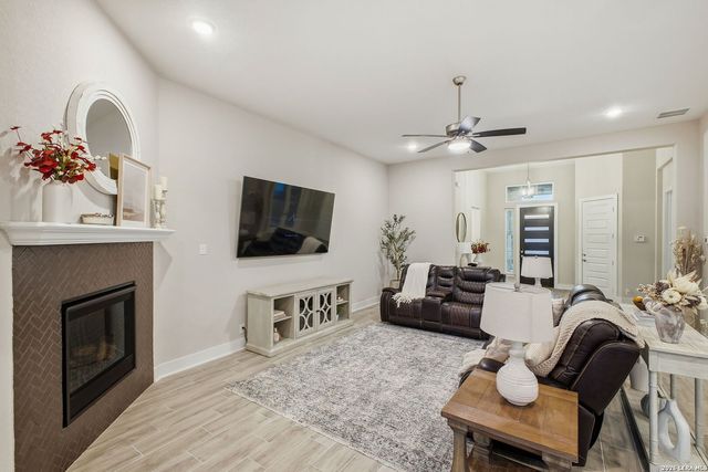 24718 Resort Pkwy, San Antonio, TX 78261