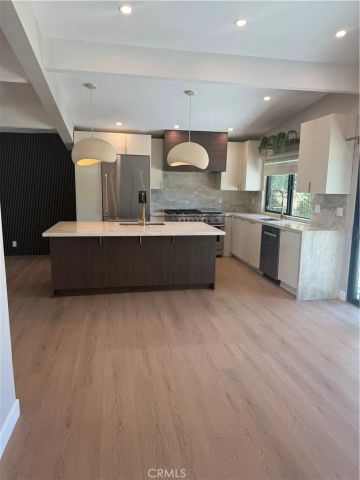 22938 Paul Revere, Calabasas, CA 91302