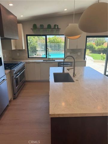 22938 Paul Revere, Calabasas, CA 91302