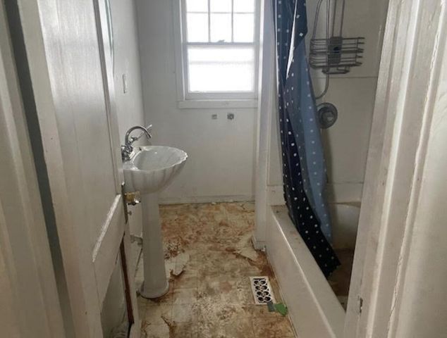 68 Latta Street, Battle Creek, MI 49017