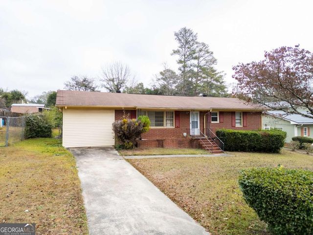 2721 Kensington Place, Macon, GA 31211