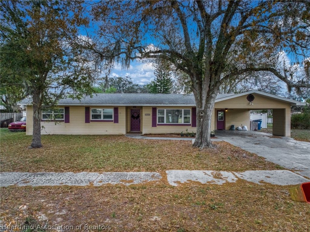 1530 Lagrange Avenue, Sebring, FL 33870