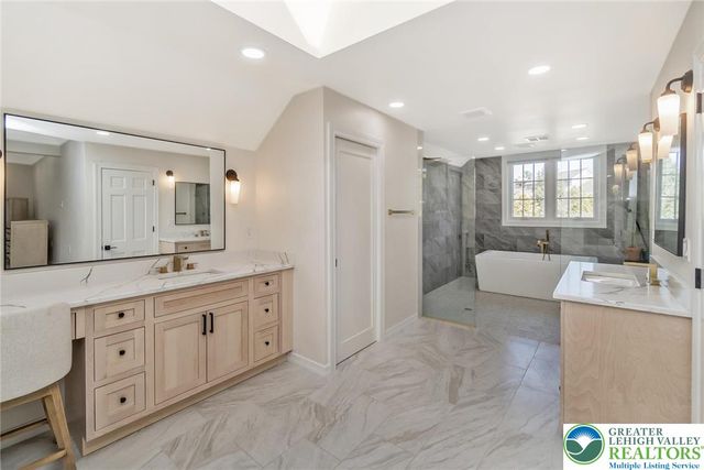 4359 Farmington Circle, Allentown City, PA 18104