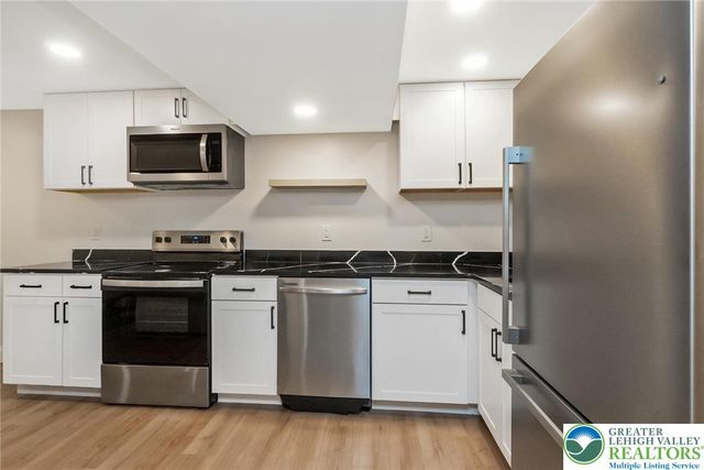 4359 Farmington Circle, Allentown City, PA 18104
