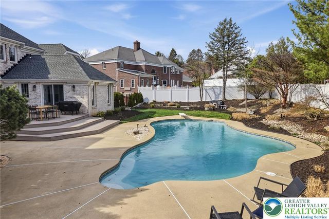 4359 Farmington Circle, Allentown City, PA 18104