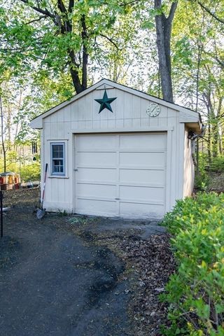74 Gates Ave, East Longmeadow, MA 01028