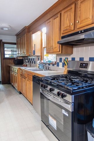 74 Gates Ave, East Longmeadow, MA 01028