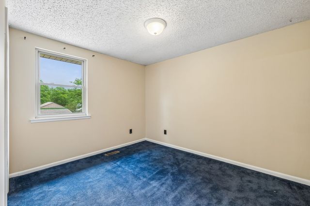 700 Volunteer Dr, White House, TN 37188