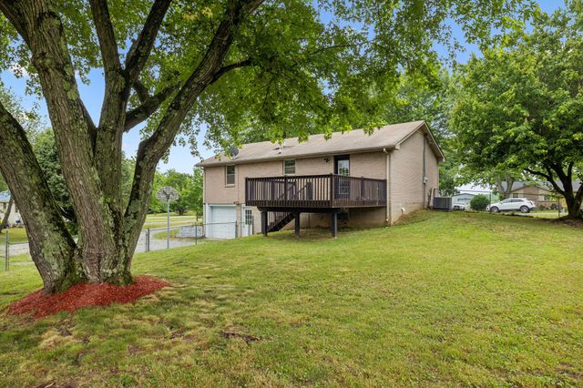 700 Volunteer Dr, White House, TN 37188