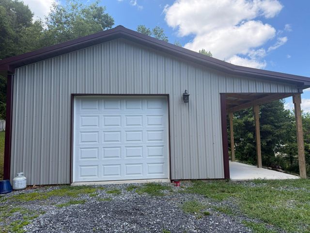 236 SEYFERT DR, Birdsboro, PA 19508