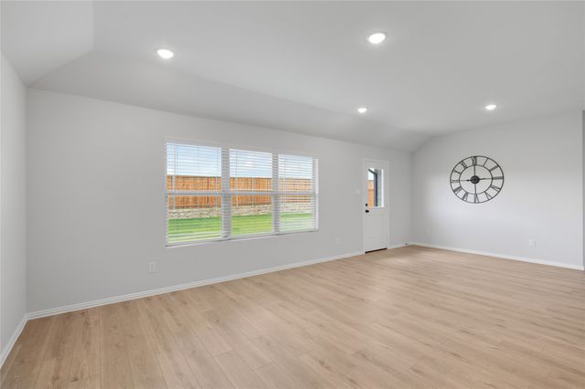 610 Ridgewood Drive, Van Alstyne, TX 75495