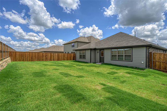 610 Ridgewood Drive, Van Alstyne, TX 75495