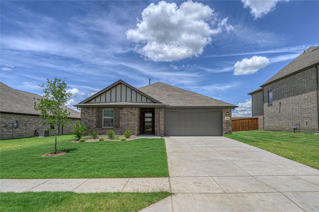 610 Ridgewood Drive, Van Alstyne, TX 75495