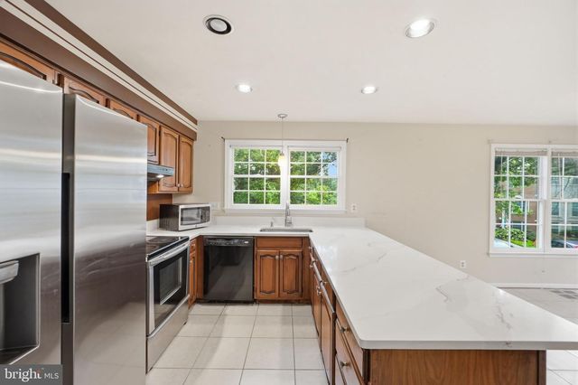 8715 DELCRIS DR, Montgomery Village, MD 20886