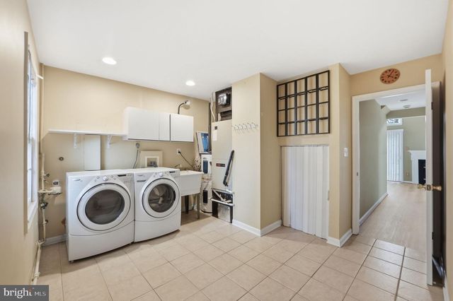 8715 DELCRIS DR, Montgomery Village, MD 20886