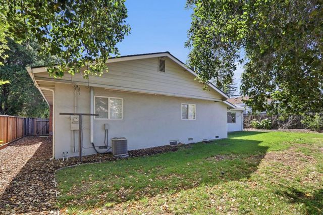 13345 Ronnie Way, Saratoga, CA 95070