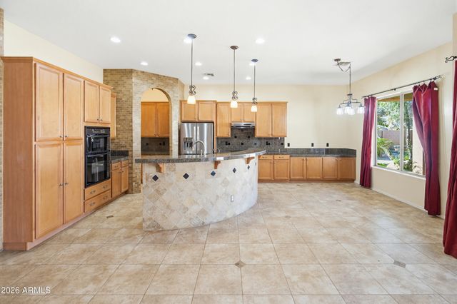 2406 E GLACIER Place, Chandler, AZ 85249