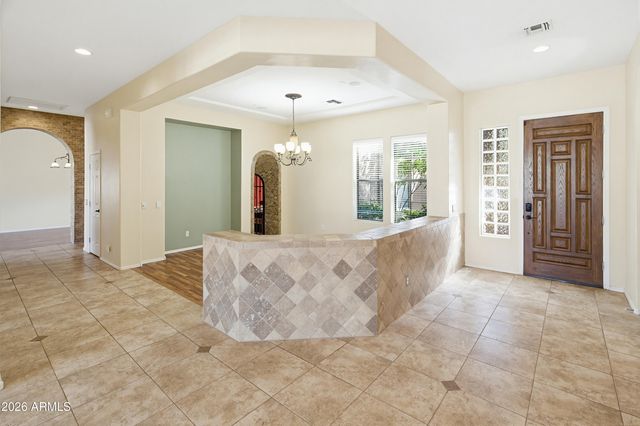 2406 E GLACIER Place, Chandler, AZ 85249