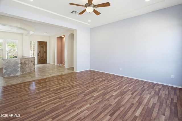 2406 E GLACIER Place, Chandler, AZ 85249