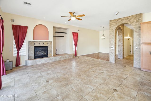 2406 E GLACIER Place, Chandler, AZ 85249