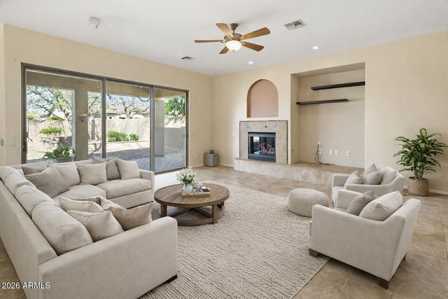 2406 E GLACIER Place, Chandler, AZ 85249