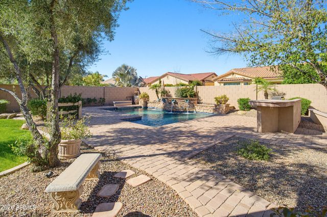 2406 E GLACIER Place, Chandler, AZ 85249