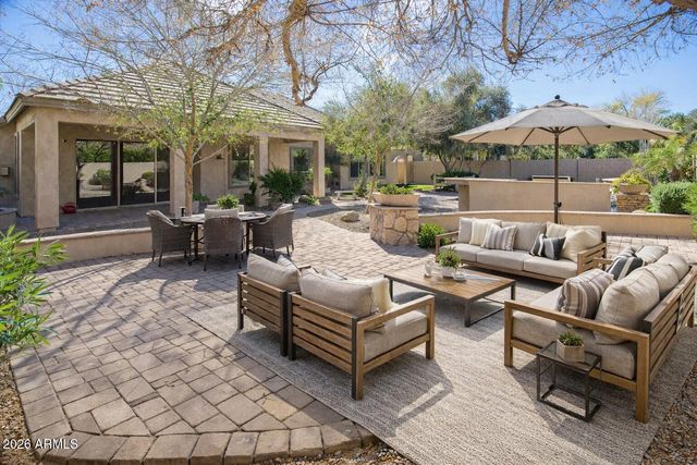 2406 E GLACIER Place, Chandler, AZ 85249