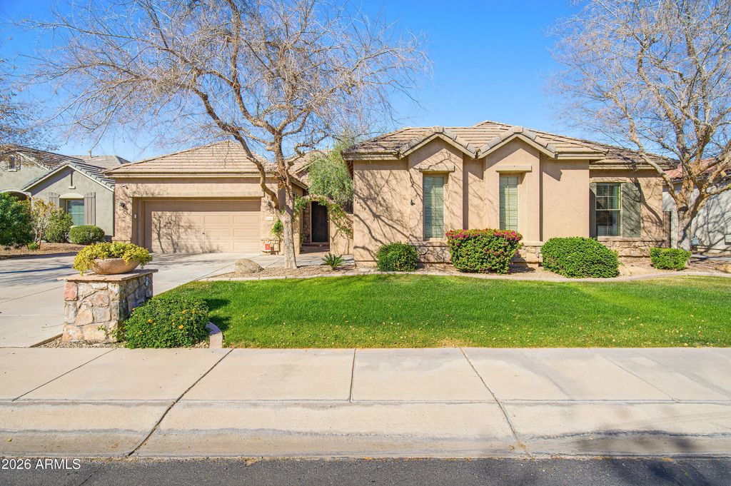 2406 E GLACIER Place, Chandler, AZ 85249