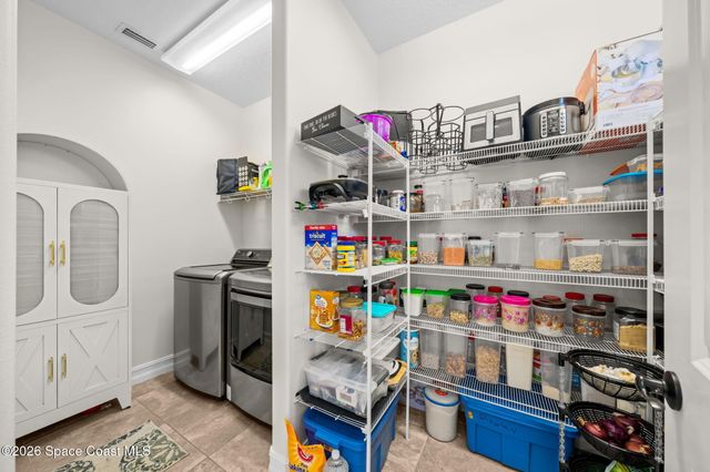 8112 Strom Park Drive, Melbourne, FL 32940