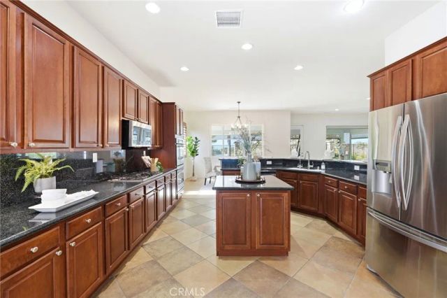 2943 W Meyers Road, San Bernardino, CA 92407