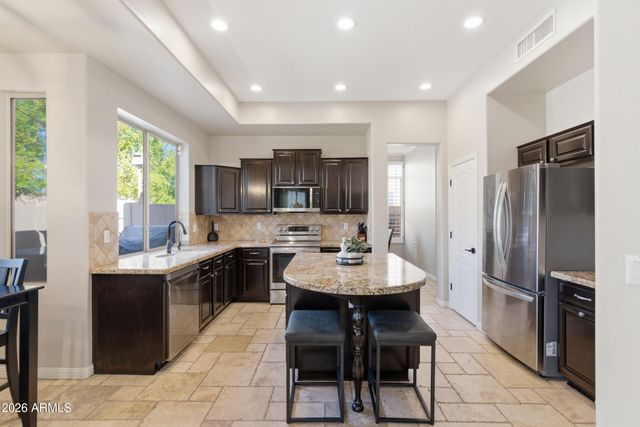 1310 W WINDSONG Drive, Phoenix, AZ 85045