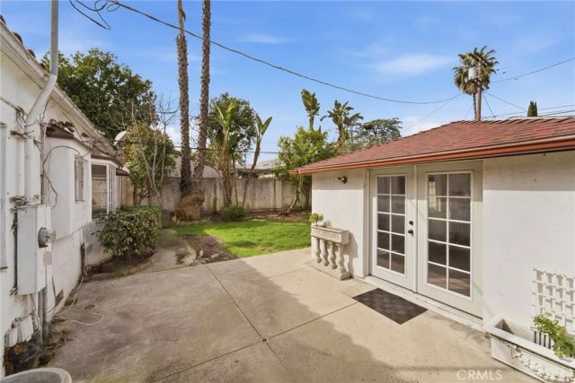 11117 Kling Street, West Toluca Lake, CA 91602
