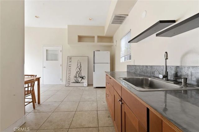 11117 Kling Street, West Toluca Lake, CA 91602