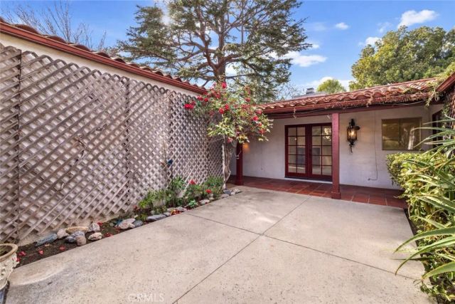11117 Kling Street, West Toluca Lake, CA 91602