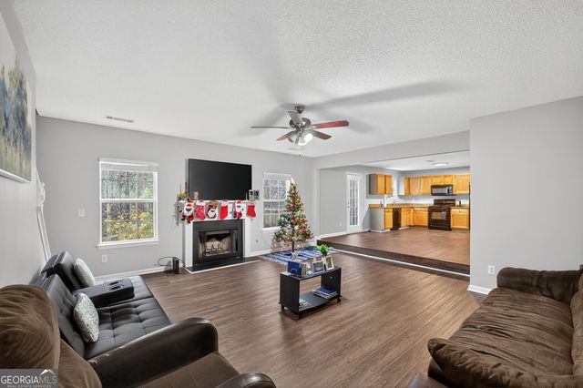 336 Riverview Court, Fairburn, GA 30213