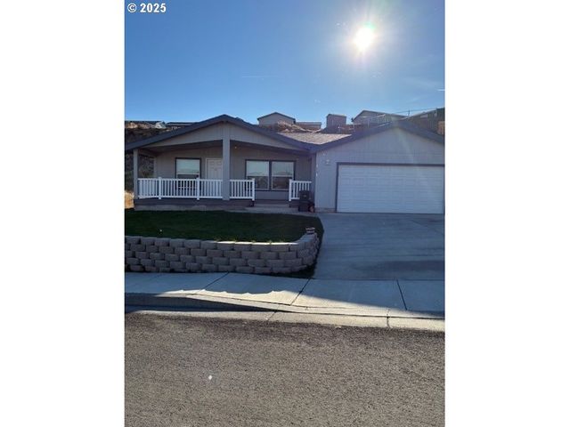 3108 Sw RIVER VIEW Dr, Pendleton, OR 97801