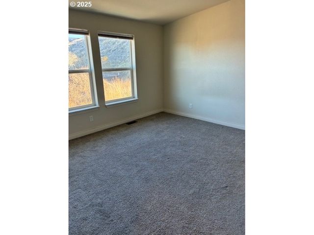 3108 Sw RIVER VIEW Dr, Pendleton, OR 97801