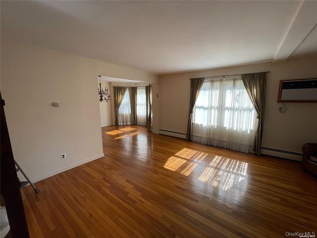 217 Greeley, Sayville, NY 11782