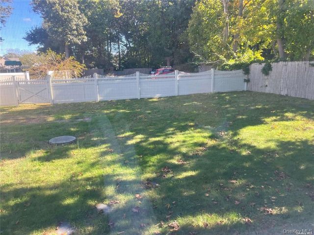 217 Greeley, Sayville, NY 11782