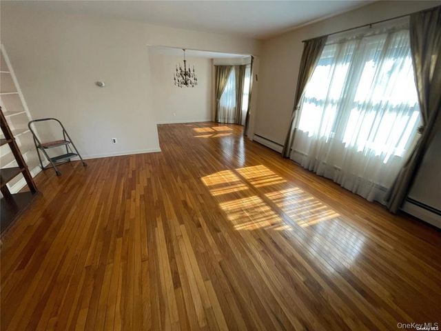 217 Greeley, Sayville, NY 11782