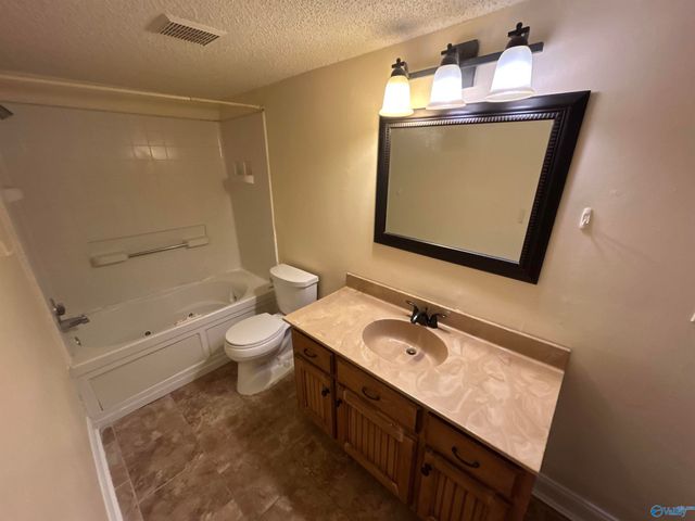 6620 Willow Pointe Drive A, Huntsville, AL 35806