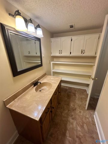 6620 Willow Pointe Drive A, Huntsville, AL 35806