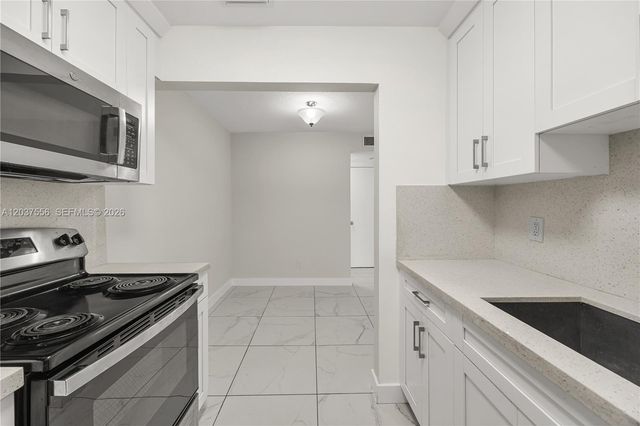 5141 Hollywood Blvd 206, Hollywood, FL 33021