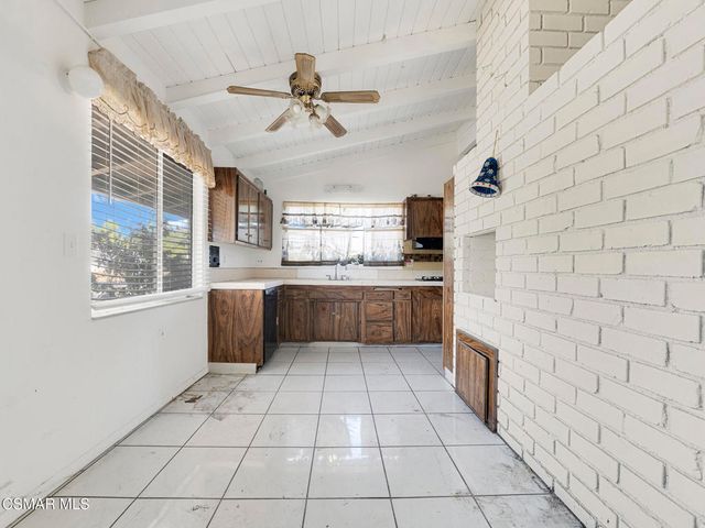 13500 Strathern Street, Panorama City, CA 91402