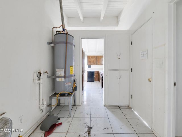 13500 Strathern Street, Panorama City, CA 91402