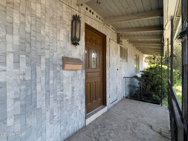 13500 Strathern Street, Panorama City, CA 91402