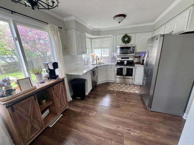 7003 94th AVENUE, Kenosha, WI 53142