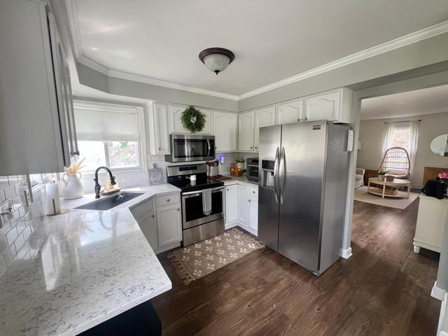 7003 94th AVENUE, Kenosha, WI 53142